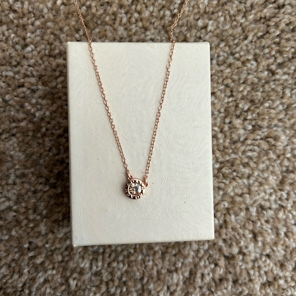 Elegant Rose Gold Necklace with Crystal Pendant